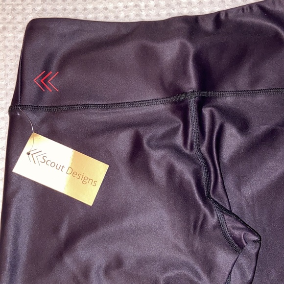 NEW! $78 SCOUT DESIGNS XS SMALL Black Leggings Red Stripes - Picture 7 of 16